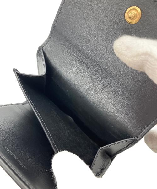 CELINE（セリーヌ）CELINE (セリーヌ) トリオンフ スモールフラップウォレット ブラックの古着・服飾アイテム