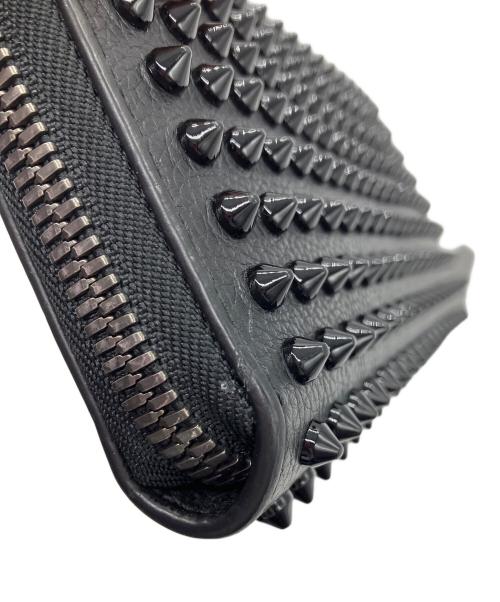 Christian Louboutin（クリスチャン・ルブタン）Christian Louboutin (クリスチャン・ルブタン) 長財布　Christian Louboutin　ラウンドファスナー　ブラック　スタッズ欠品有 ブラックの古着・服飾アイテム