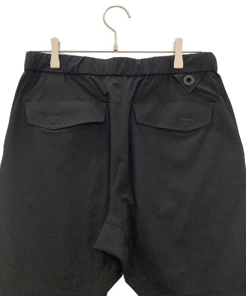 WHITE MOUNTAINEERING（ホワイトマウンテ二アニング）WHITE MOUNTAINEERING (ホワイトマウンテ二アニング) 別注 STRETCHED HYBRID TAPERED CARGO PANTS　WHITE MOUNTAINEERING　メンズ ネイビーの古着・服飾アイテム