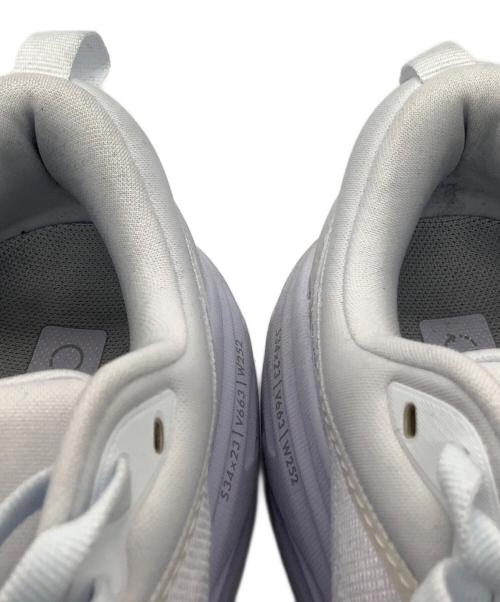 HOKAONEONE（ホカオネオネ）HOKAONEONE (ホカオネオネ) スニーカー　HOKAONEONE　レディース　　ホワイト23cm　BONDI 8 ホワイト サイズ:23cmの古着・服飾アイテム