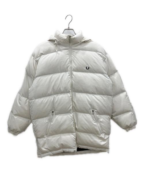 FRED PERRY（フレッドペリー）FRED PERRY (フレッドペリー) ダウンジャケット　FRED PERRY　メンズ　ホワイト　	ヨゴレ有 ホワイト サイズ:Sの古着・服飾アイテム