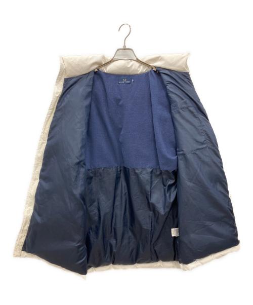 FRED PERRY（フレッドペリー）FRED PERRY (フレッドペリー) ダウンジャケット　FRED PERRY　メンズ　ホワイト　	ヨゴレ有 ホワイト サイズ:Sの古着・服飾アイテム