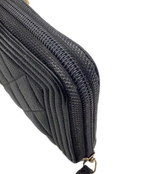 CHANEL（シャネル）CHANEL (シャネル) ラウンドファスナー財布　CHANEL　ボーイシャネル　キャビアスキン ブラックの古着・服飾アイテム