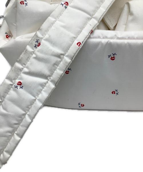 LeSportsac（レスポートサック）LeSportsac (レスポートサック) PUFFY 2WAY バック　LeSportsac　神崎 恵 コラボ ホワイトの古着・服飾アイテム