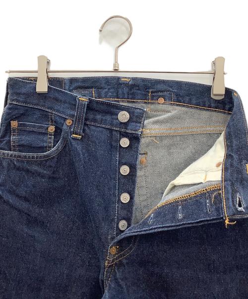 LEVI'S（リーバイス）LEVI'S (リーバイス) デニムパンツLEVI'Sボタン裏555 米国バレンシア工場 98年8月 インディゴ サイズ:SIZE 78.5cm (W31)の古着・服飾アイテム