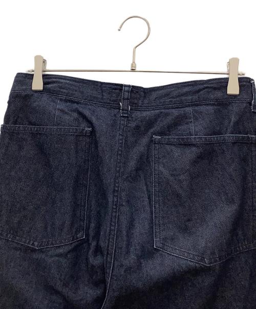 STILL BY HAND（スティルバイハンド）STILL BY HAND (スティルバイハンド) デニムパンツSTILL BY HANDインディゴ　10oz denim box pleat pants インディゴ サイズ:SIZE 46の古着・服飾アイテム
