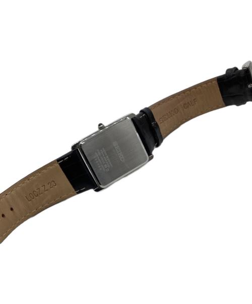 SEIKO（セイコー）SEIKO (セイコー) リストウォッチ　SEIKO　ESSENTIALS　クォーツ　ホワイト ホワイトの古着・服飾アイテム