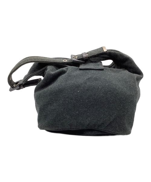 FENDI（フェンディ）FENDI (フェンディ) ショルダーバッグ　FENDI　マンマバケット　使用感有の古着・服飾アイテム