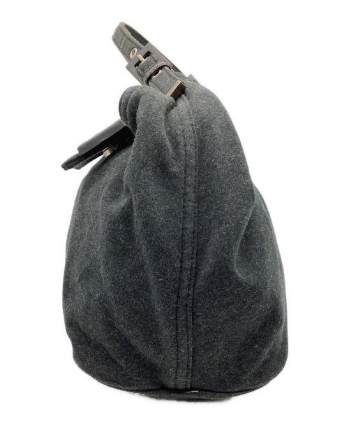 FENDI（フェンディ）FENDI (フェンディ) ショルダーバッグ　FENDI　マンマバケット　使用感有の古着・服飾アイテム
