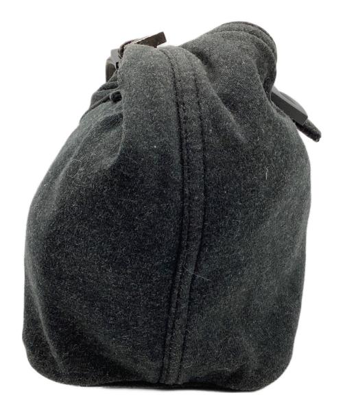 FENDI（フェンディ）FENDI (フェンディ) ショルダーバッグ　FENDI　マンマバケット　使用感有の古着・服飾アイテム