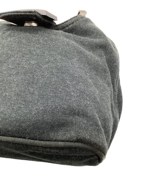FENDI（フェンディ）FENDI (フェンディ) ショルダーバッグ　FENDI　マンマバケット　使用感有の古着・服飾アイテム