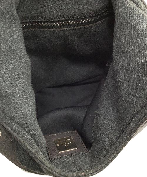 FENDI（フェンディ）FENDI (フェンディ) ショルダーバッグ　FENDI　マンマバケット　使用感有の古着・服飾アイテム