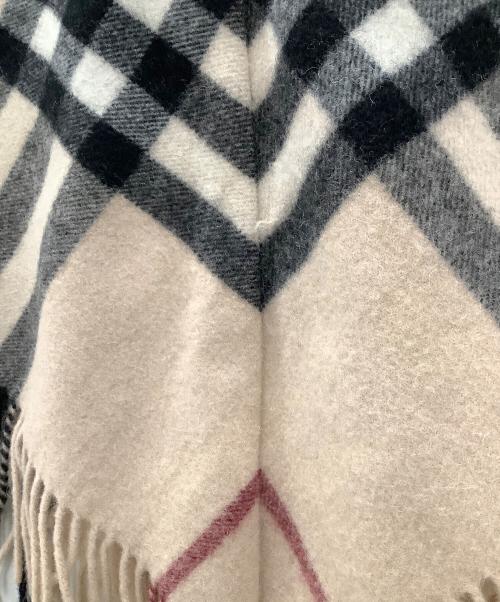 BURBERRY（バーバリー）BURBERRY (バーバリー) ポンチョ　BURBERRY　レディース　ベージュ ベージュ サイズ:なしの古着・服飾アイテム