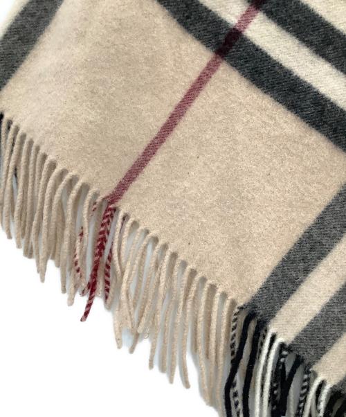 BURBERRY（バーバリー）BURBERRY (バーバリー) ポンチョ　BURBERRY　レディース　ベージュ ベージュ サイズ:なしの古着・服飾アイテム