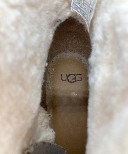 UGG（アグ）UGG (アグ) ムートンブーツ　UGG　レディース　ベージュ　Brooklyn Sunburst ベージュ サイズ:24.5の古着・服飾アイテム