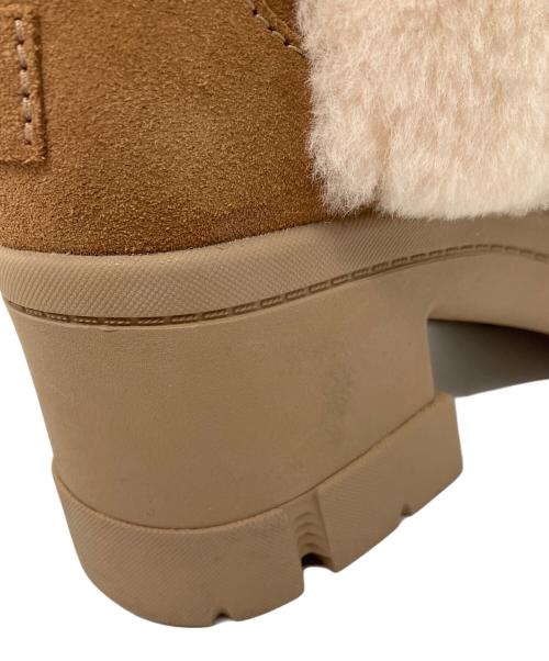 UGG（アグ）UGG (アグ) ムートンブーツ　UGG　レディース　ベージュ　Brooklyn Sunburst ベージュ サイズ:24.5の古着・服飾アイテム