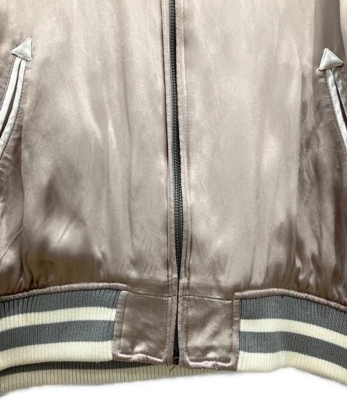 AVIREX（アヴィレックス）AVIREX (アヴィレックス) スカジャン　AVIREX　メンズ　	ピンク×シルバー　6102142　HABU SKA JACKET ピンク×シルバー サイズ:2XLの古着・服飾アイテム