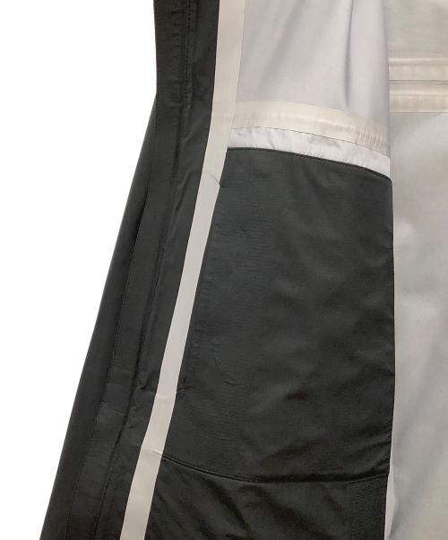 CMF OUTDOOR GARMENT（コンフィーアウトドアガーメント）CMF OUTDOOR GARMENT (コンフィーアウトドアガーメント) マウンテンパーカー　CMF OUTDOOR GARMENT　メンズ　ブラック　 ブラック サイズ:不明の古着・服飾アイテム