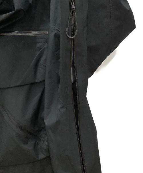 CMF OUTDOOR GARMENT（コンフィーアウトドアガーメント）CMF OUTDOOR GARMENT (コンフィーアウトドアガーメント) マウンテンパーカー　CMF OUTDOOR GARMENT　メンズ　ブラック　 ブラック サイズ:不明の古着・服飾アイテム