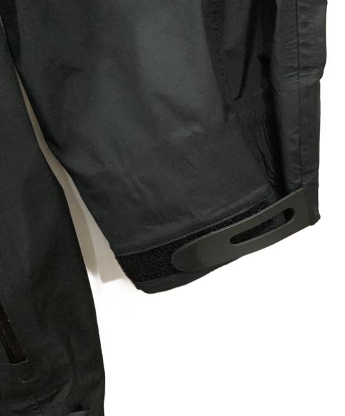 CMF OUTDOOR GARMENT（コンフィーアウトドアガーメント）CMF OUTDOOR GARMENT (コンフィーアウトドアガーメント) マウンテンパーカー　CMF OUTDOOR GARMENT　メンズ　ブラック　 ブラック サイズ:不明の古着・服飾アイテム