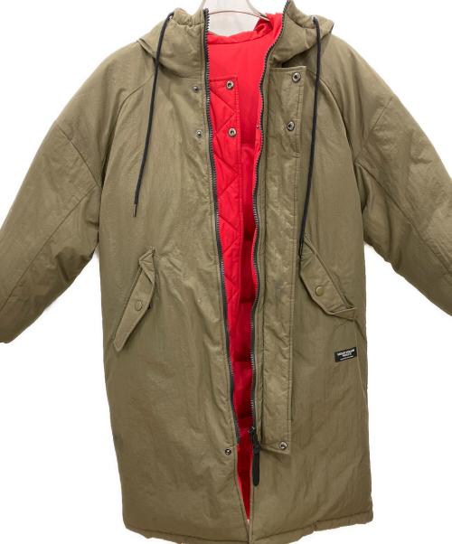 GREGORY（グレゴリー）GREGORY (グレゴリー) CAMEROON DOWN JACKET　GREGORY　メンズ　カーキ×レッド カーキ×レッド サイズ:XSの古着・服飾アイテム
