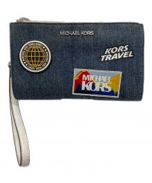 MICHAEL KORS（マイケル・コース）の古着「ジェットセット トラベル ラージ デニム リストレット ウォレット　MICHAEL KORS　インディゴ×ホワイト」｜インディゴ×ホワイト