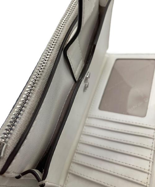 MICHAEL KORS（マイケル・コース）MICHAEL KORS (マイケル・コース) ジェットセット トラベル ラージ デニム リストレット ウォレット　MICHAEL KORS　インディゴ×ホワイト インディゴ×ホワイトの古着・服飾アイテム