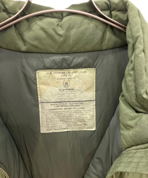 GEN ⅲ（ジェンスリー）GEN ⅲ (ジェンスリー) 中綿ベスト　GEN ⅲ　メンズ　カーキ　	LEVEL7 PRIMALOFT VEST　BAF社製 カーキ サイズ:Lの古着・服飾アイテム