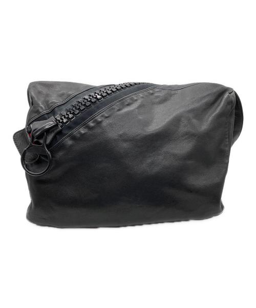 kawa-kawa（カワカワ）kawa-kawa (カワカワ) ビッグジッパーショルダーバッグ ブラックの古着・服飾アイテム