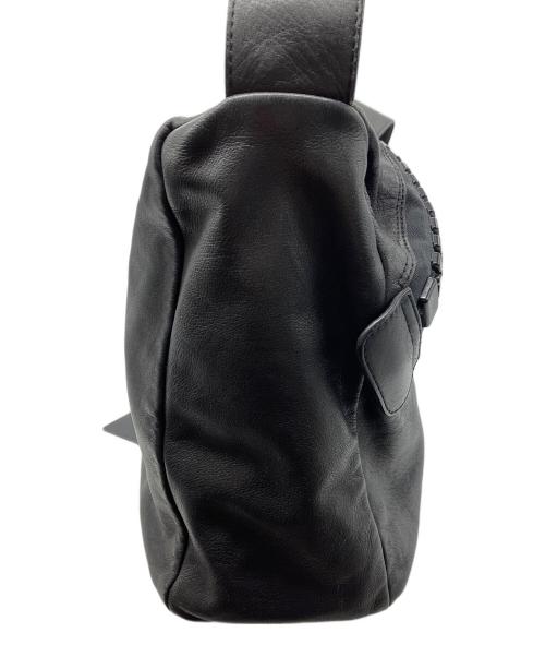 kawa-kawa（カワカワ）kawa-kawa (カワカワ) ビッグジッパーショルダーバッグ ブラックの古着・服飾アイテム