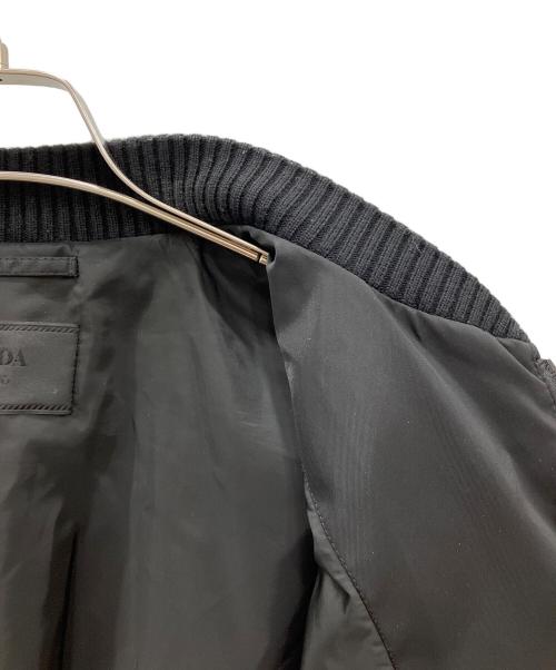 PRADA（プラダ）PRADA (プラダ) トライアングルロゴ プレート ボンバージャケット　PRADA　メンズ　ブラック　代理店表記有　NFC反応確認済み ブラック サイズ:50の古着・服飾アイテム