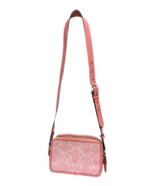 COACH（コーチ）COACH (コーチ) A BATHING APE (ア ベイシング エイプ) ショルダーバッグ　COACH　A BATHING APE　シグネチャー　本体のみ　レディース　ピンク ピンクの古着・服飾アイテム