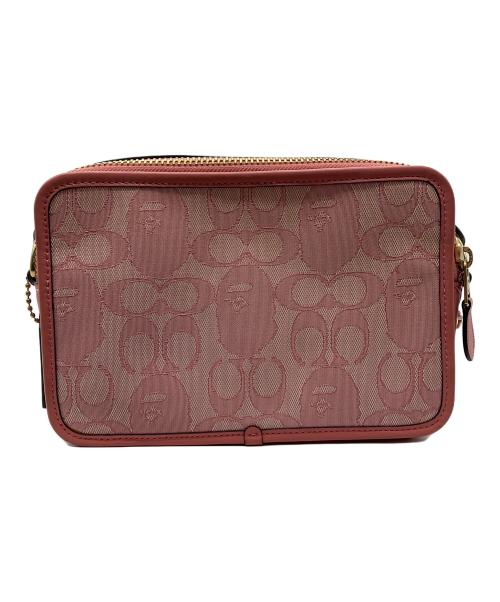 COACH（コーチ）COACH (コーチ) A BATHING APE (ア ベイシング エイプ) ショルダーバッグ　COACH　A BATHING APE　シグネチャー　本体のみ　レディース　ピンク ピンクの古着・服飾アイテム