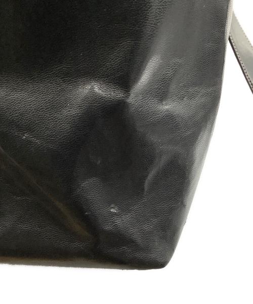 N°21（ヌメロヴェントゥーノ）N°21 (ヌメロヴェントゥーノ) ロゴトートバッグ　ブラック ブラックの古着・服飾アイテム