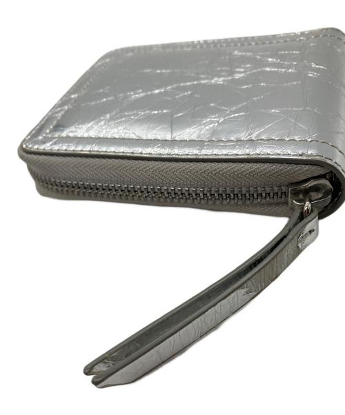 Maison Margiela（メゾンマルジェラ）Maison Margiela (メゾンマルジェラ) ラウンドファスナー財布　Maison Margiela　ミディアムジップアラウンドウォレット　シルバー シルバーの古着・服飾アイテム