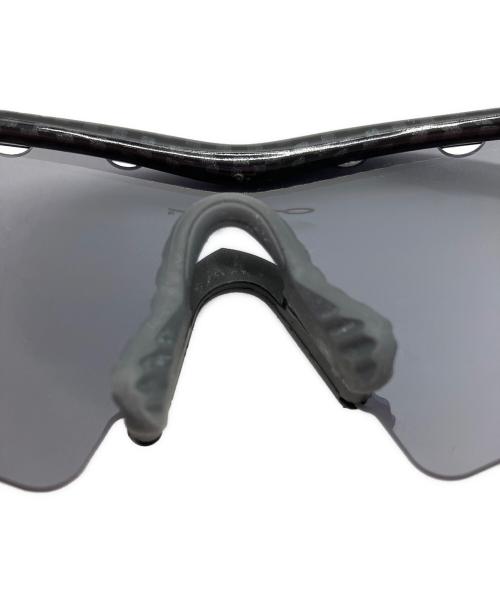 OAKLEY（オークリー）OAKLEY (オークリー) サングラス ホワイト×グレーの古着・服飾アイテム