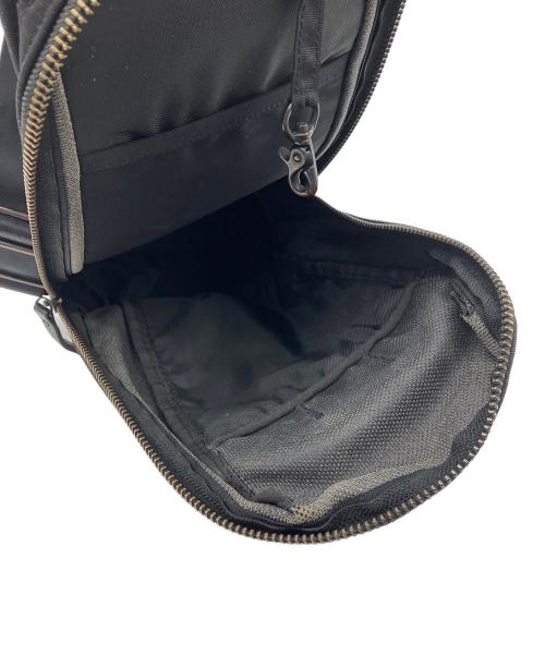 PORTER（ポーター）PORTER (ポーター) ボディーバッグ　PORTER　HEAT　ブラック　 ブラックの古着・服飾アイテム