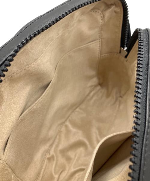 ATAO（アタオ）ATAO (アタオ) 超軽量クロスボディバッグ　ATAO　コラッツァ　ブラック ブラックの古着・服飾アイテム