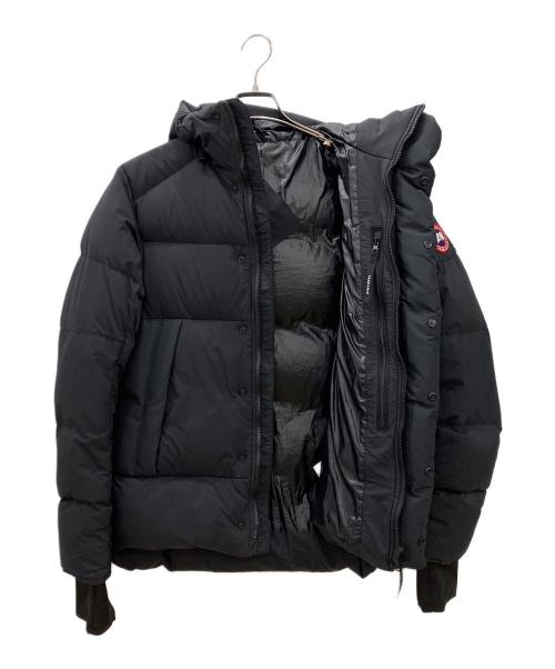 CANADA GOOSE（カナダグース）CANADA GOOSE (カナダグース) ダウンジャケット　CANADA GOOSE　メンズ　ブラック　ARMSTRONG HOODY ブラック サイズ:Mの古着・服飾アイテム