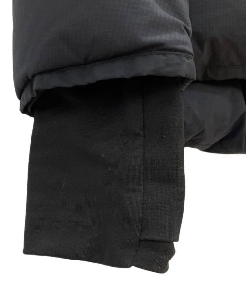 CANADA GOOSE（カナダグース）CANADA GOOSE (カナダグース) ダウンジャケット　CANADA GOOSE　メンズ　ブラック　ARMSTRONG HOODY ブラック サイズ:Mの古着・服飾アイテム