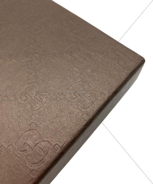 GUCCI（グッチ）GUCCI (グッチ) 2つ折り財布　GUCCI　ゴールド　GG総柄　ハートプレート ゴールドの古着・服飾アイテム