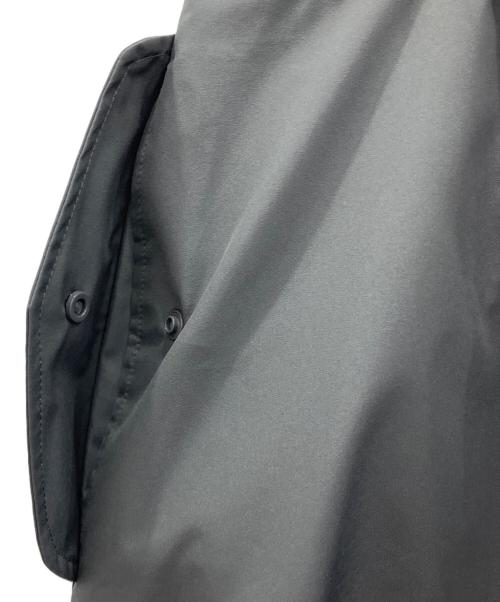 FREAK'S STORE（フリークスストア）FREAK'S STORE (フリークスストア) PHENIX (フェニックス) WINDSTOPPER OVER PANTS　FREAK'S STORE　メンズ　グレー　GORE-TEX　シミ有 グレー サイズ:Mの古着・服飾アイテム