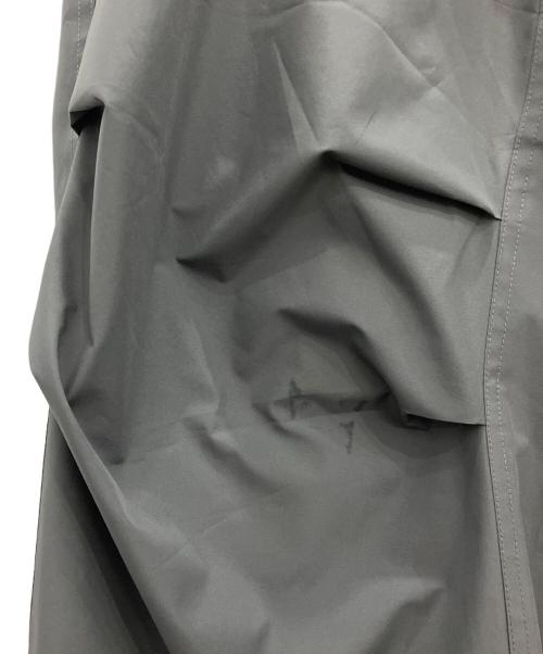 FREAK'S STORE（フリークスストア）FREAK'S STORE (フリークスストア) PHENIX (フェニックス) WINDSTOPPER OVER PANTS　FREAK'S STORE　メンズ　グレー　GORE-TEX　シミ有 グレー サイズ:Mの古着・服飾アイテム