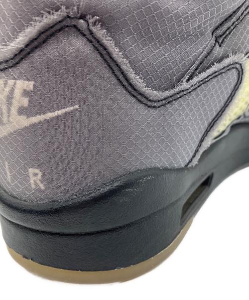 NIKE（ナイキ）NIKE (ナイキ) OFFWHITE (オフホワイト) ハイカットスニーカー　NIKE　OFFWHITE　メンズ　グレー　AIR JORDAN 5 RETRO SP グレー サイズ:27の古着・服飾アイテム