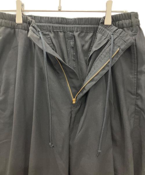 COOTIE PRODUCTIONS（クーティープロダクツ）COOTIE PRODUCTIONS (クーティープロダクツ) ツータックワイドスラックス　ブラック ブラック サイズ:Mの古着・服飾アイテム