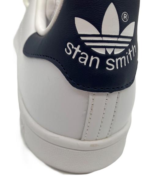 adidas（アディダス）adidas (アディダス) スニーカー　adidas　メンズ　ホワイト　STANSMITH ホワイト サイズ:27の古着・服飾アイテム