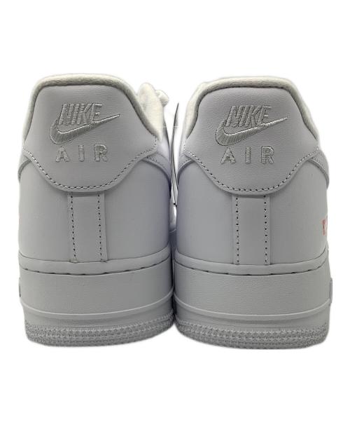 NIKE（ナイキ）NIKE (ナイキ) SUPREME (シュプリーム) スニーカー NIKE AIR FORCE1 LOW  ホワイト サイズ:28.5の古着・服飾アイテム
