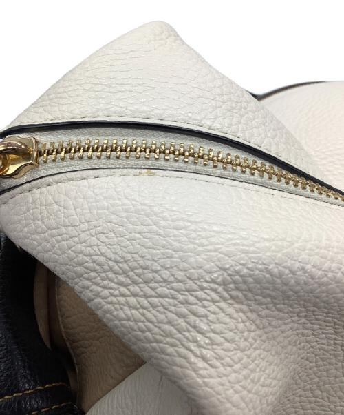 COACH（コーチ）COACH (コーチ) ショルダーバッグ ベージュ×ホワイトの古着・服飾アイテム