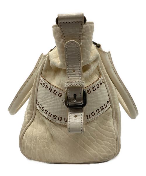 FENDI（フェンディ）FENDI (フェンディ) ハンドバッグ アイボリーの古着・服飾アイテム