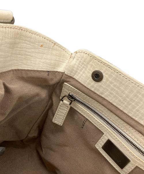 FENDI（フェンディ）FENDI (フェンディ) ハンドバッグ アイボリーの古着・服飾アイテム